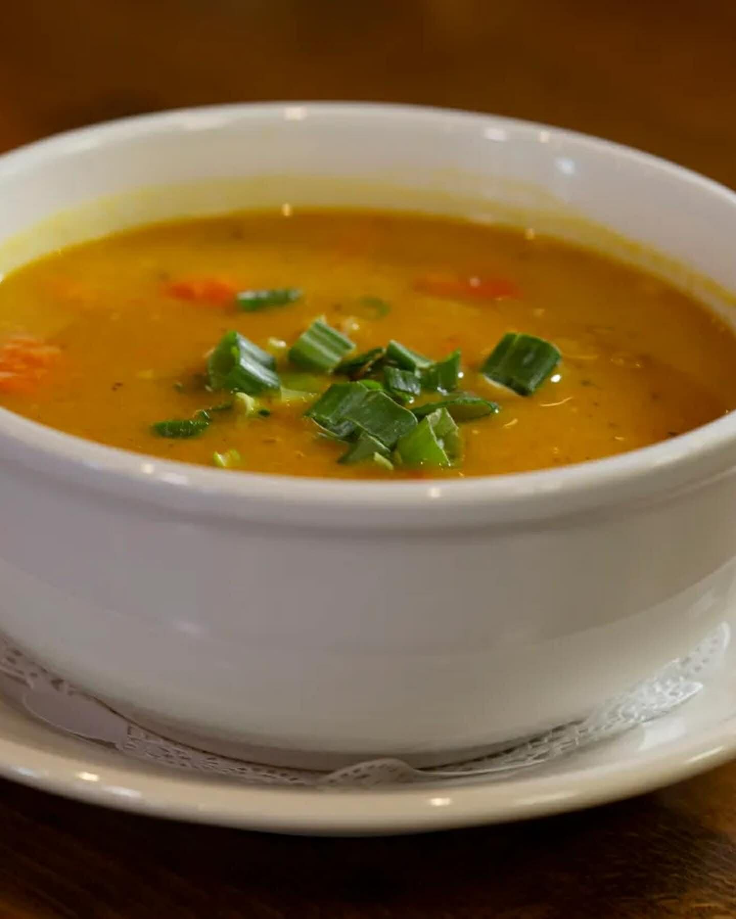Slow cooked lentil with himalayan spices.